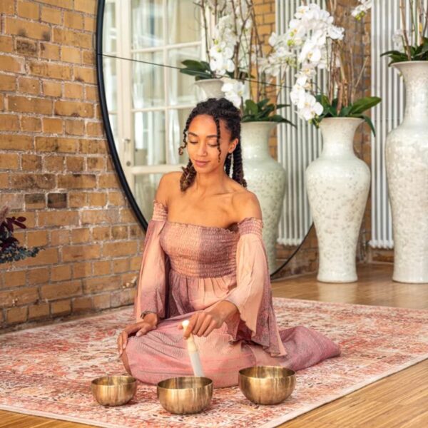 31 Set de Enfoque y Enraizamiento 3 Cuencos Tibetanos Meinl Universal para Chakras Inferiores